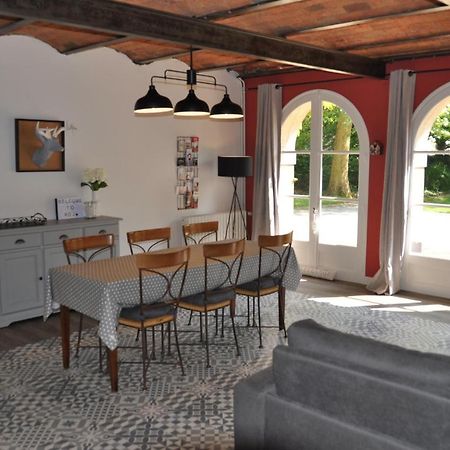 Au Rez De Jardin Hotel Cholet Eksteriør billede