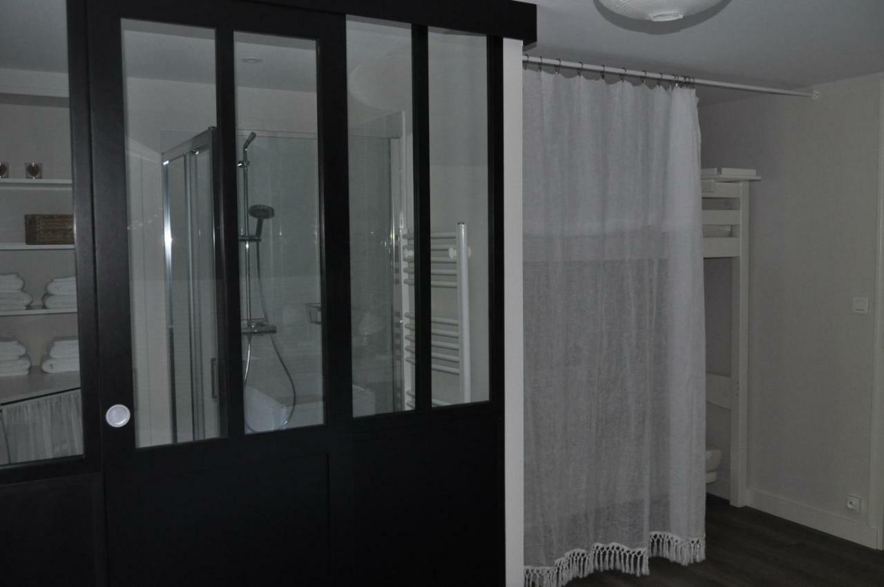 Au Rez De Jardin Hotel Cholet Eksteriør billede