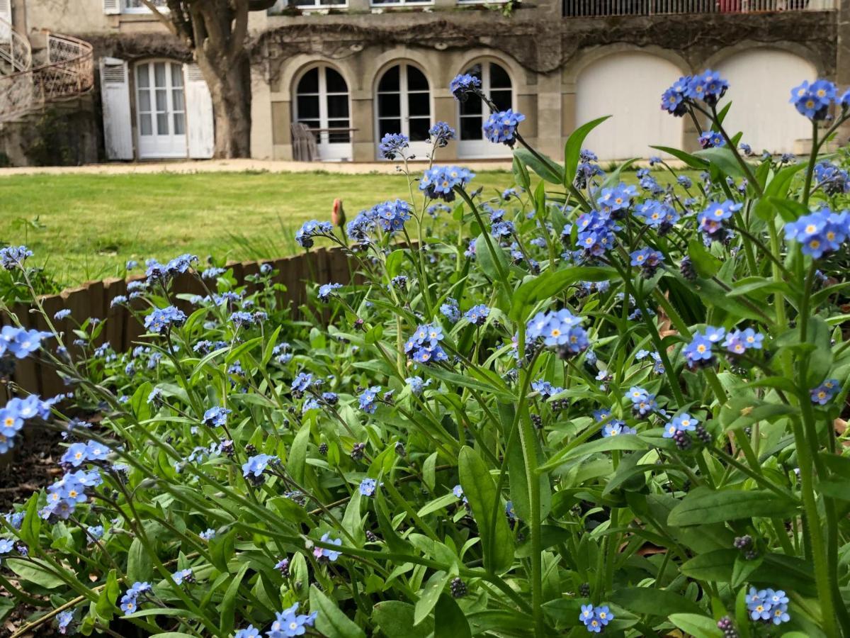 Au Rez De Jardin Hotel Cholet Eksteriør billede