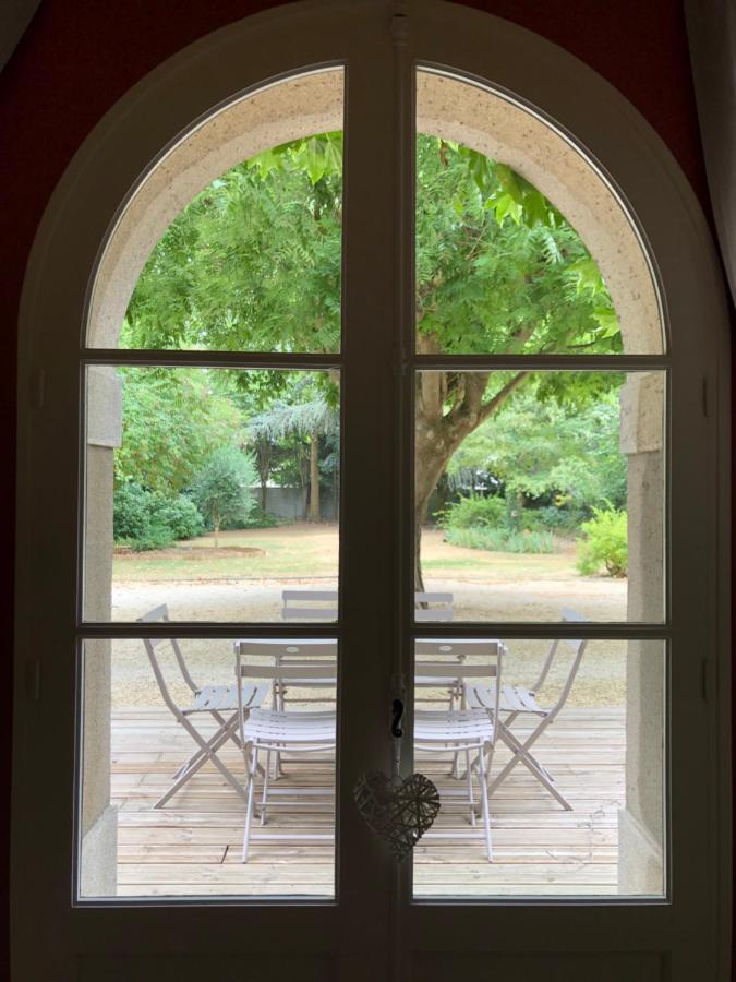 Au Rez De Jardin Hotel Cholet Eksteriør billede